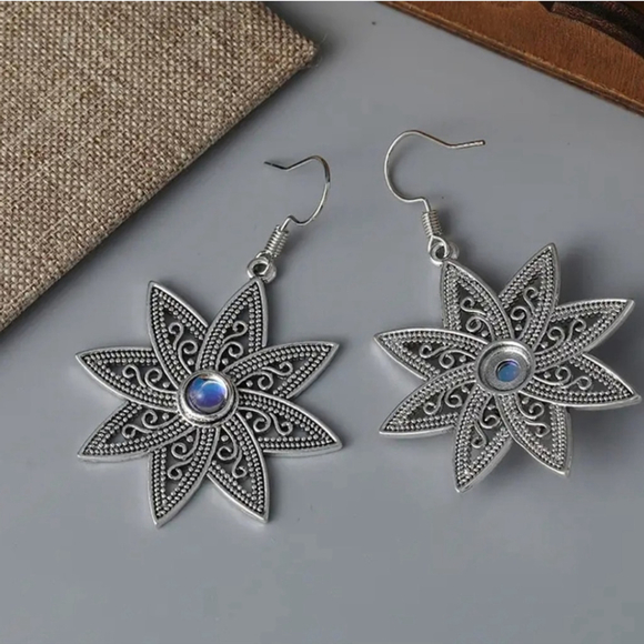 Floral Silvery Design Dangle Earrings Retro Bohemian Style #15 - Picture 5 of 6